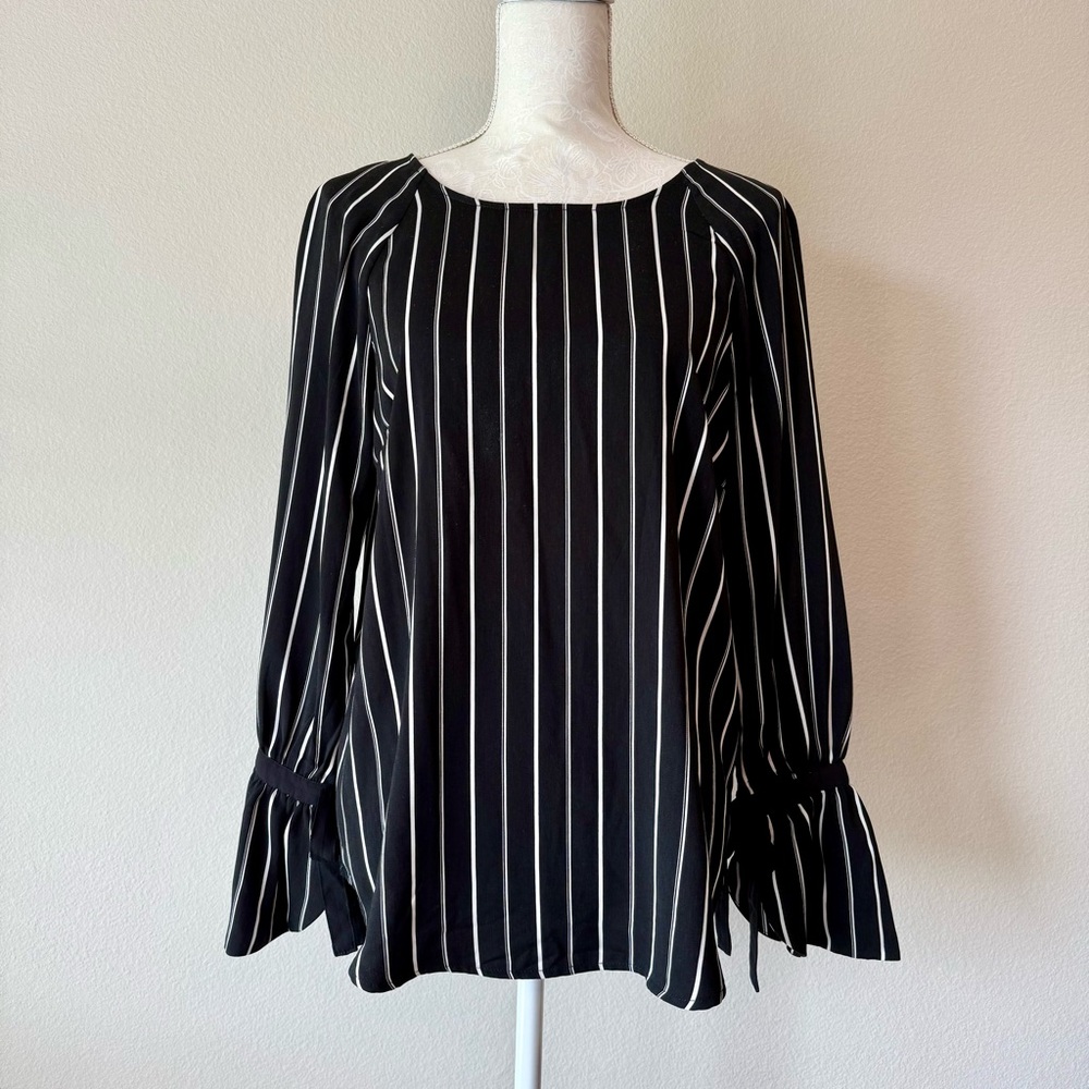 Dalia Black and White Striped Flutter Sleeve Blouse Size Medium